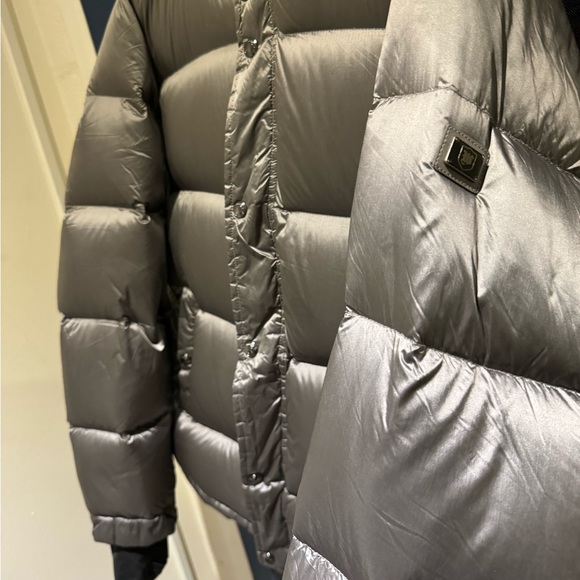 Silver puffer jacket for winter. -25 approved - Picture 4 of 7